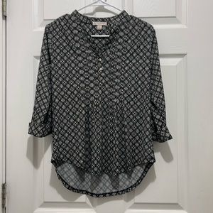 DressBarn Petite Black & White Popover Top